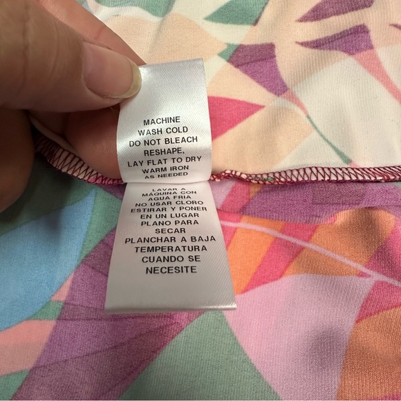 London Times Colorful Leaf Print Maxi Dress - Picture 9 of 9